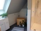 Sanierte Dachgeschoss-Wohnung in ruhiger, zentraler Lage von Kleve - Bad