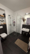 Bad - Hochwertige 2-Zimmer-Wohnung mit Balkon und Aufzug